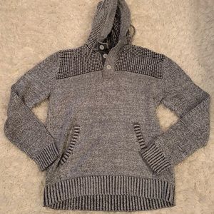 Men’s grey sweater